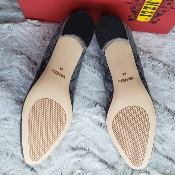 NIB Vaneli Quilted Gray Suede Women's Chunk Heel Size 9 - Picture 7 of 10